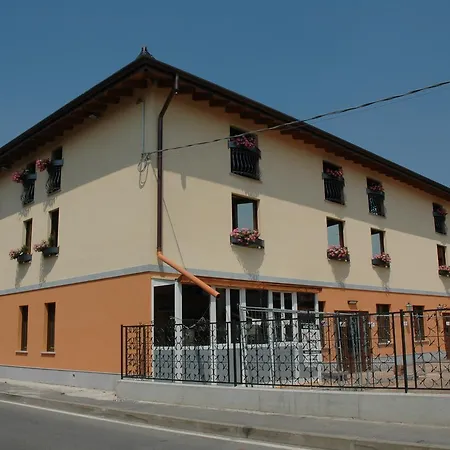 Il Borghetto فندق Bariano